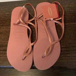 NWT Haviana Luna sandals, size 37/38.